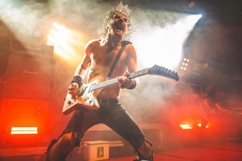 Airbourne af Rolf Meldgaard