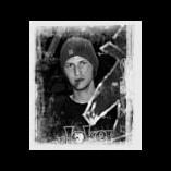 Mercenary trommeslager med brækket ben